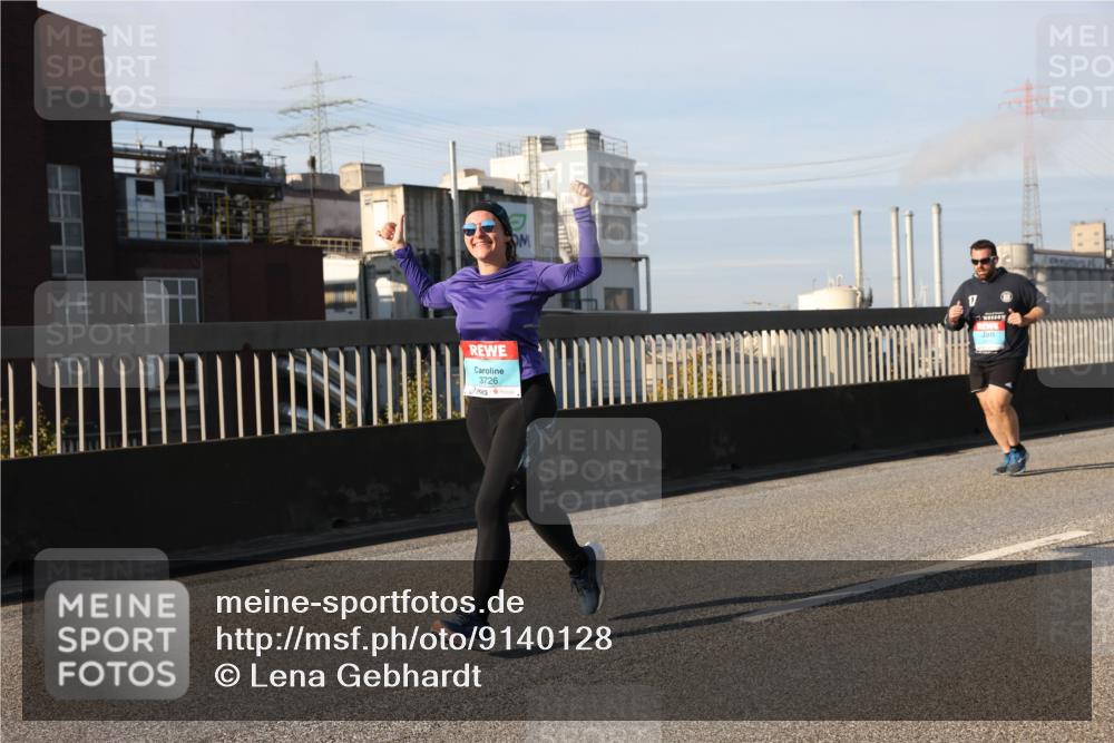 03.10.2025 - Köhlbrandbrückenlauf Lena Gebhardt http://msf.ph/oto/9140128 03.10.2025 09:57:58 Position 2 3726, 17 meine-sportfotos.de