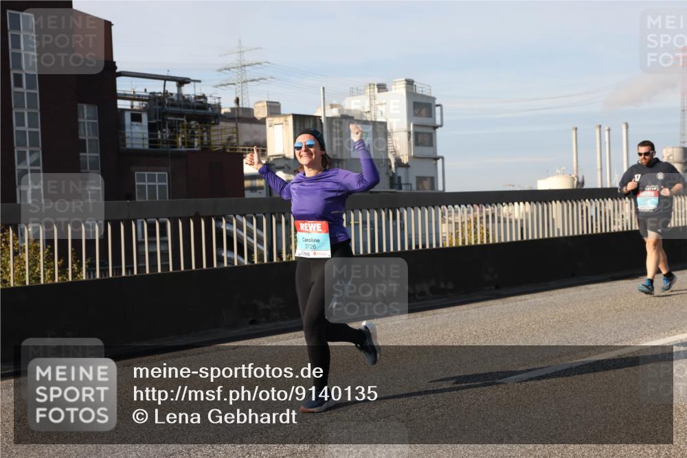 03.10.2025 - Köhlbrandbrückenlauf Lena Gebhardt http://msf.ph/oto/9140135 03.10.2025 09:57:58 Position 2 3726 meine-sportfotos.de