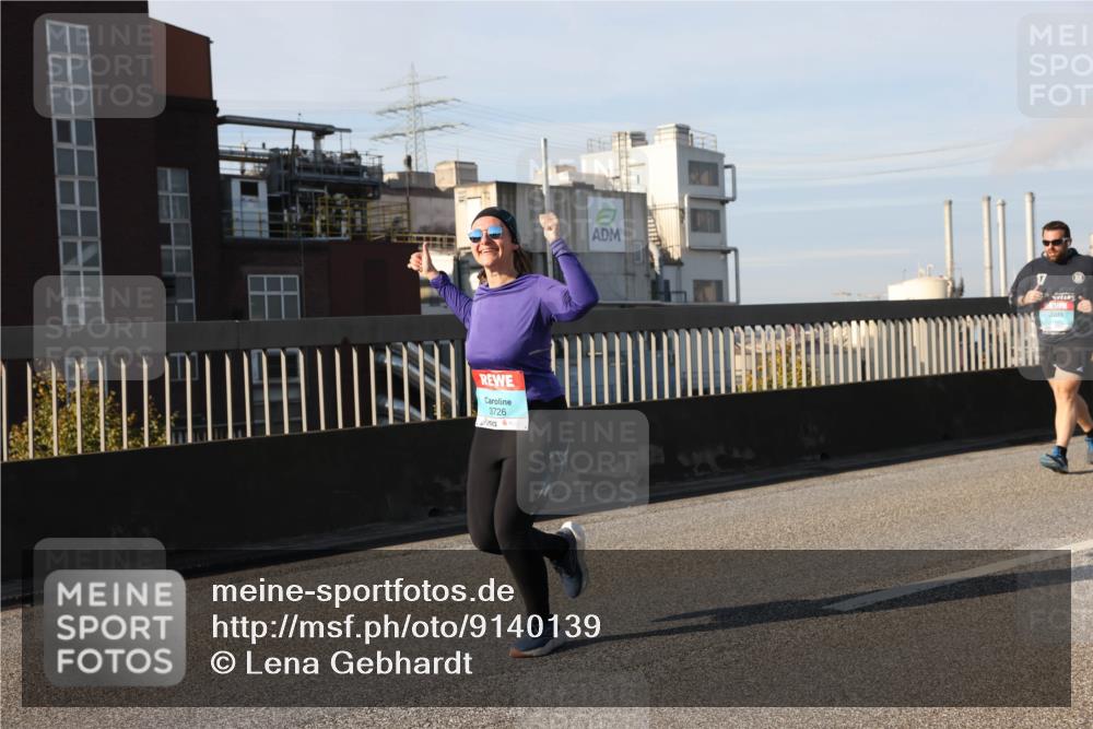 03.10.2025 - Köhlbrandbrückenlauf Lena Gebhardt http://msf.ph/oto/9140139 03.10.2025 09:57:58 Position 2 3726 meine-sportfotos.de