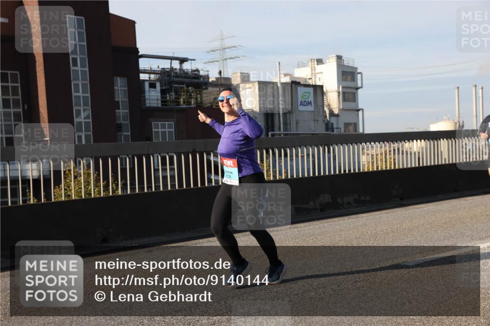 03.10.2025 - Köhlbrandbrückenlauf Lena Gebhardt http://msf.ph/oto/9140144 03.10.2025 09:57:58 Position 2 726 meine-sportfotos.de