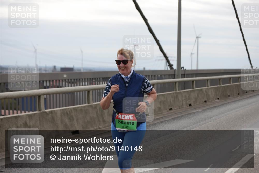 03.10.2025 - Köhlbrandbrückenlauf Jannik Wohlers http://msf.ph/oto/9140148 03.10.2025 16:11:09 Position 1 8347 meine-sportfotos.de