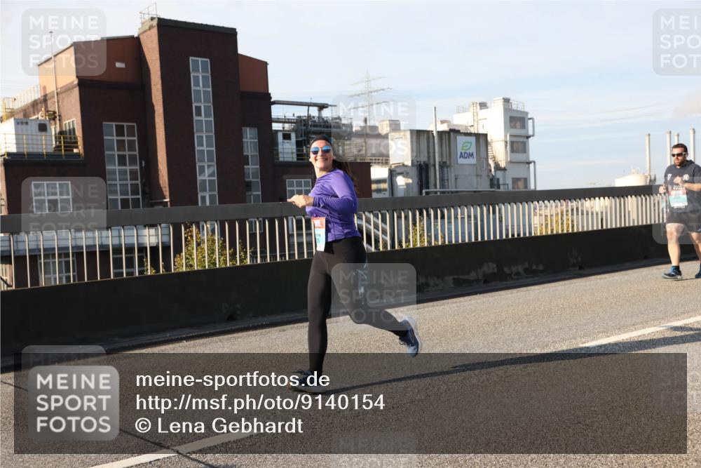 03.10.2025 - Köhlbrandbrückenlauf Lena Gebhardt http://msf.ph/oto/9140154 03.10.2025 09:57:58 Position 2  meine-sportfotos.de