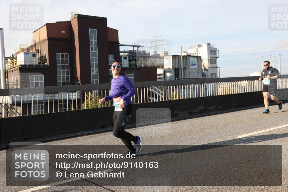 03.10.2025 - Köhlbrandbrückenlauf Lena Gebhardt http://msf.ph/oto/9140163 03.10.2025 09:57:59 Position 2  meine-sportfotos.de