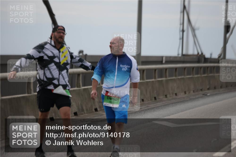 03.10.2025 - Köhlbrandbrückenlauf Jannik Wohlers http://msf.ph/oto/9140178 03.10.2025 16:11:29 Position 1 0, 0, 8593 meine-sportfotos.de