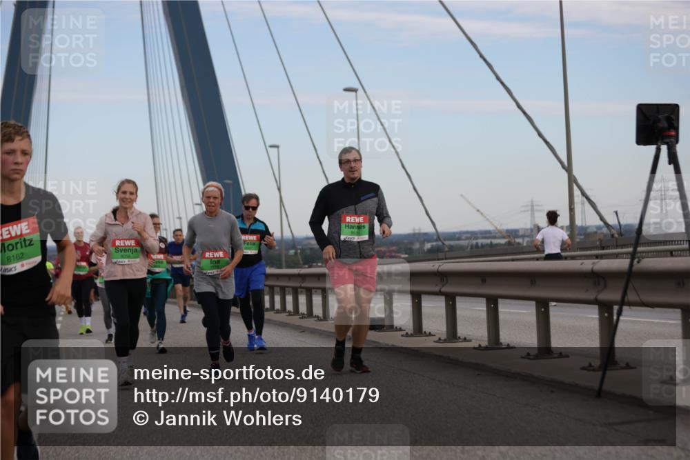 03.10.2025 - Köhlbrandbrückenlauf Jannik Wohlers http://msf.ph/oto/9140179 03.10.2025 15:31:46 Position 1 8162, 8056 meine-sportfotos.de