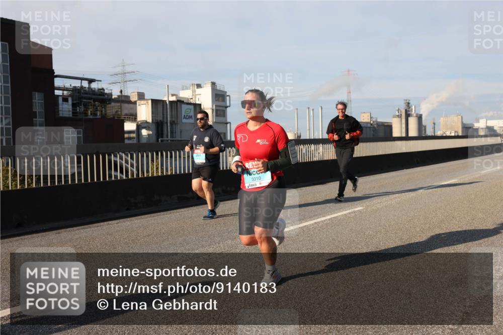 03.10.2025 - Köhlbrandbrückenlauf Lena Gebhardt http://msf.ph/oto/9140183 03.10.2025 09:58:00 Position 2 3310 meine-sportfotos.de