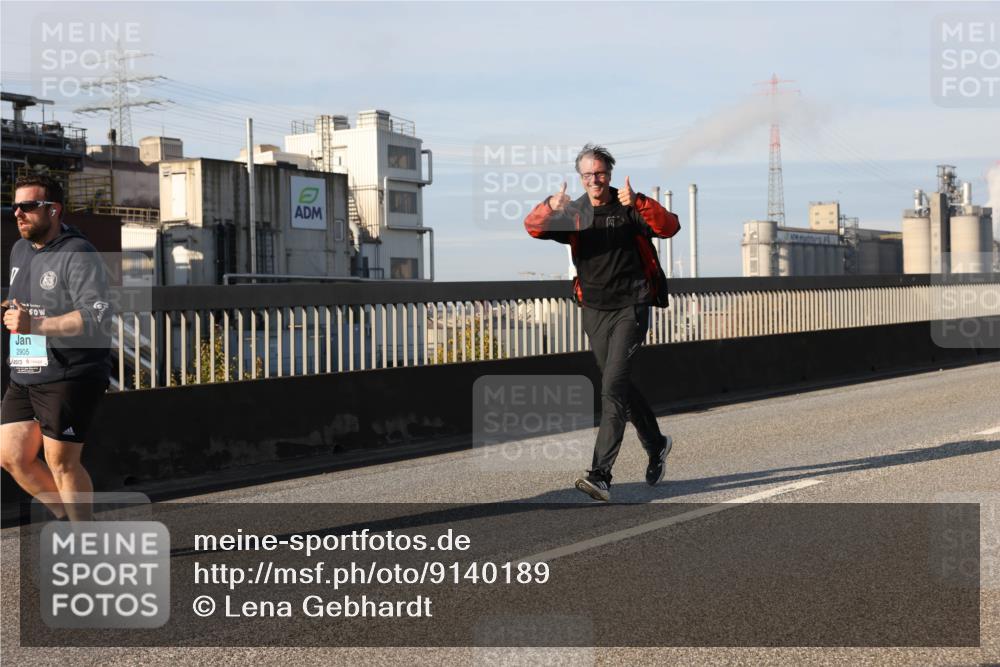 03.10.2025 - Köhlbrandbrückenlauf Lena Gebhardt http://msf.ph/oto/9140189 03.10.2025 09:58:00 Position 2 2905 meine-sportfotos.de