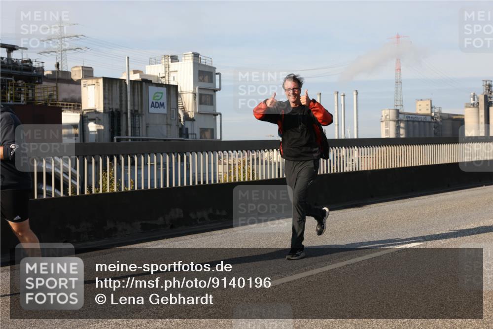 03.10.2025 - Köhlbrandbrückenlauf Lena Gebhardt http://msf.ph/oto/9140196 03.10.2025 09:58:01 Position 2  meine-sportfotos.de