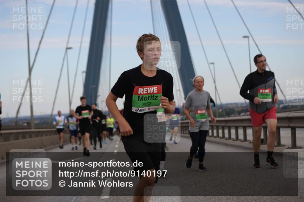 03.10.2025 - Köhlbrandbrückenlauf Jannik Wohlers http://msf.ph/oto/9140197 03.10.2025 15:31:46 Position 1 8162 meine-sportfotos.de
