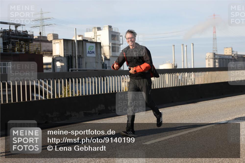 03.10.2025 - Köhlbrandbrückenlauf Lena Gebhardt http://msf.ph/oto/9140199 03.10.2025 09:58:01 Position 2  meine-sportfotos.de