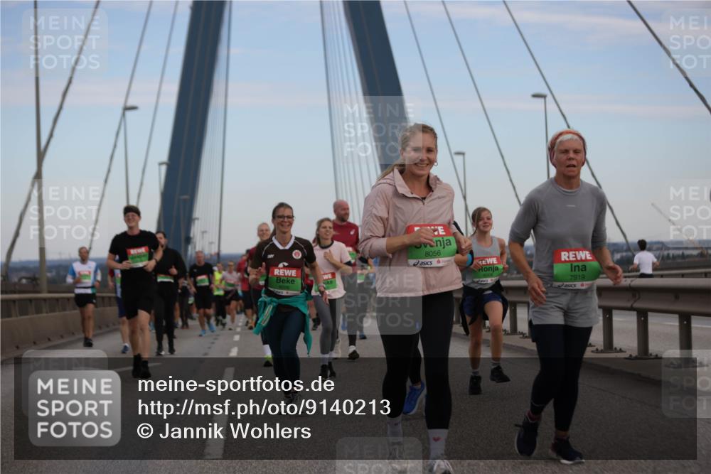 03.10.2025 - Köhlbrandbrückenlauf Jannik Wohlers http://msf.ph/oto/9140213 03.10.2025 15:31:47 Position 1 8056, 8008, 7919 meine-sportfotos.de