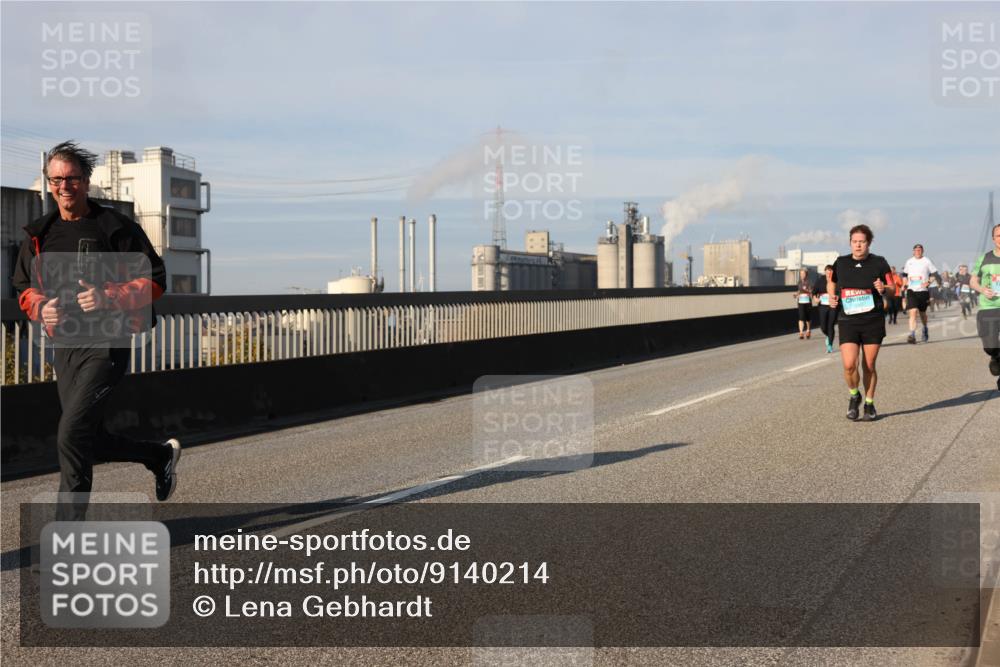 03.10.2025 - Köhlbrandbrückenlauf Lena Gebhardt http://msf.ph/oto/9140214 03.10.2025 09:58:01 Position 2  meine-sportfotos.de