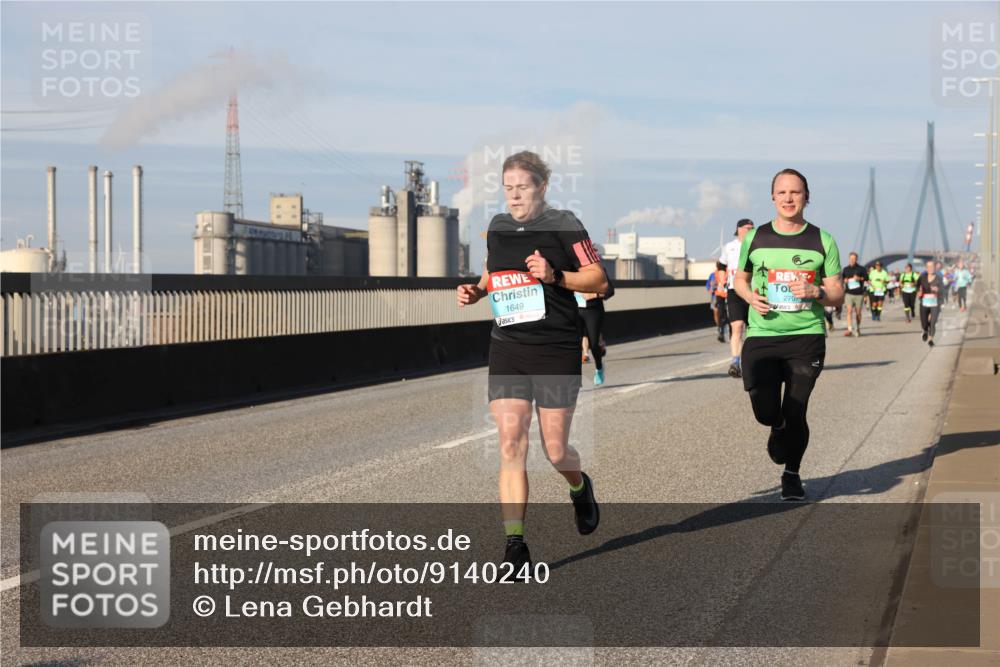 03.10.2025 - Köhlbrandbrückenlauf Lena Gebhardt http://msf.ph/oto/9140240 03.10.2025 09:58:03 Position 2 1649, 270 meine-sportfotos.de
