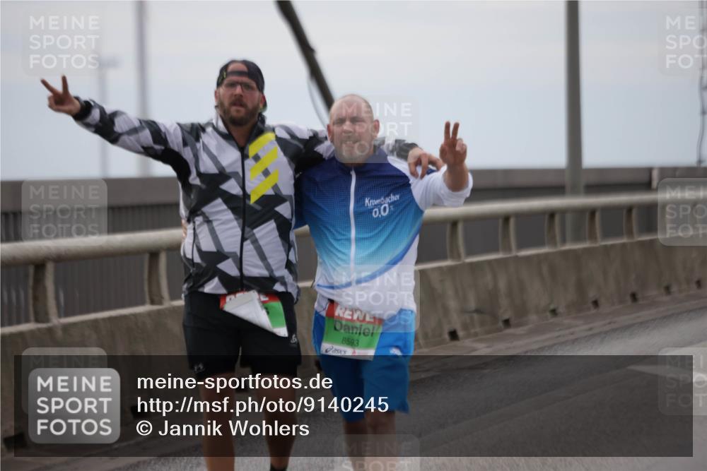 03.10.2025 - Köhlbrandbrückenlauf Jannik Wohlers http://msf.ph/oto/9140245 03.10.2025 16:11:31 Position 1 0, 0, 8593 meine-sportfotos.de
