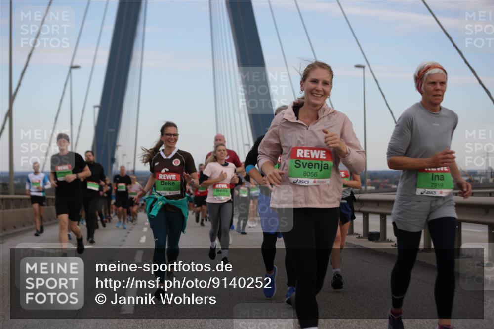 03.10.2025 - Köhlbrandbrückenlauf Jannik Wohlers http://msf.ph/oto/9140252 03.10.2025 15:31:48 Position 1 8006, 8056, 7919 meine-sportfotos.de