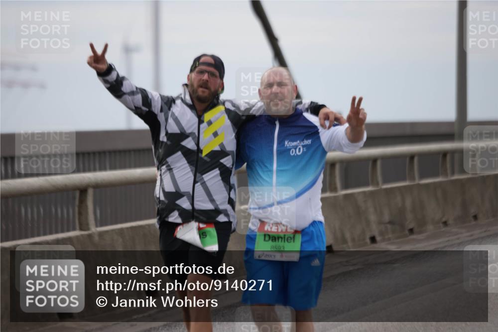 03.10.2025 - Köhlbrandbrückenlauf Jannik Wohlers http://msf.ph/oto/9140271 03.10.2025 16:11:31 Position 1 0, 0, 8593 meine-sportfotos.de