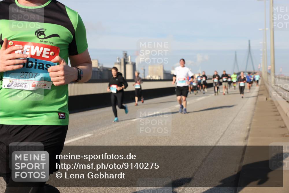 03.10.2025 - Köhlbrandbrückenlauf Lena Gebhardt http://msf.ph/oto/9140275 03.10.2025 09:58:05 Position 2 2707, 1 meine-sportfotos.de