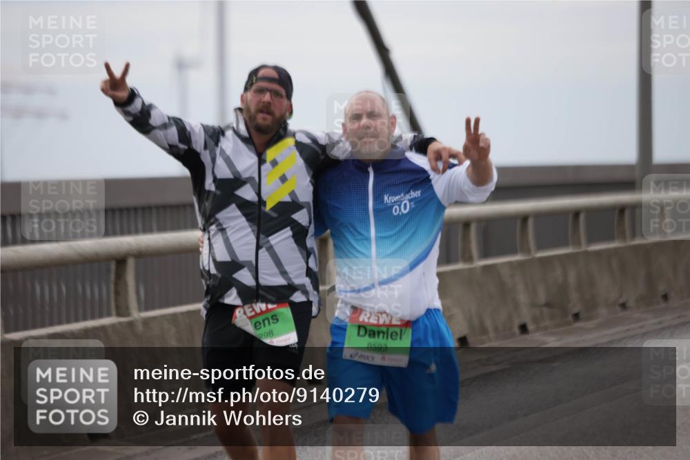 03.10.2025 - Köhlbrandbrückenlauf Jannik Wohlers http://msf.ph/oto/9140279 03.10.2025 16:11:31 Position 1 0, 0, 298, 8593 meine-sportfotos.de