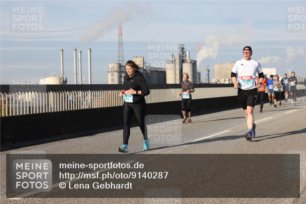 03.10.2025 - Köhlbrandbrückenlauf Lena Gebhardt http://msf.ph/oto/9140287 03.10.2025 09:58:05 Position 2 2118, 2750 meine-sportfotos.de