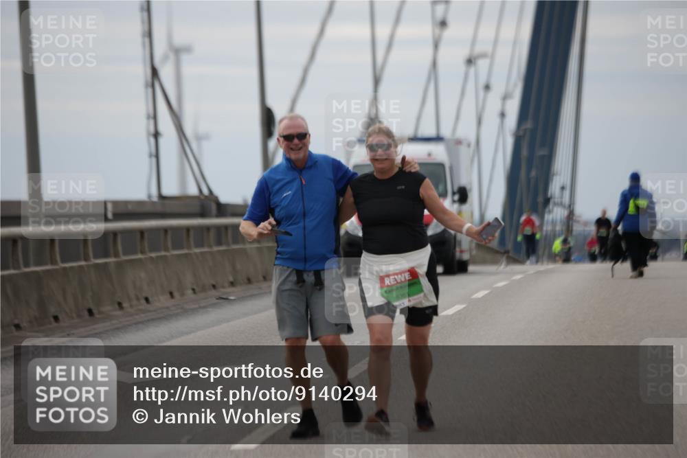 03.10.2025 - Köhlbrandbrückenlauf Jannik Wohlers http://msf.ph/oto/9140294 03.10.2025 16:11:34 Position 1 8361 meine-sportfotos.de