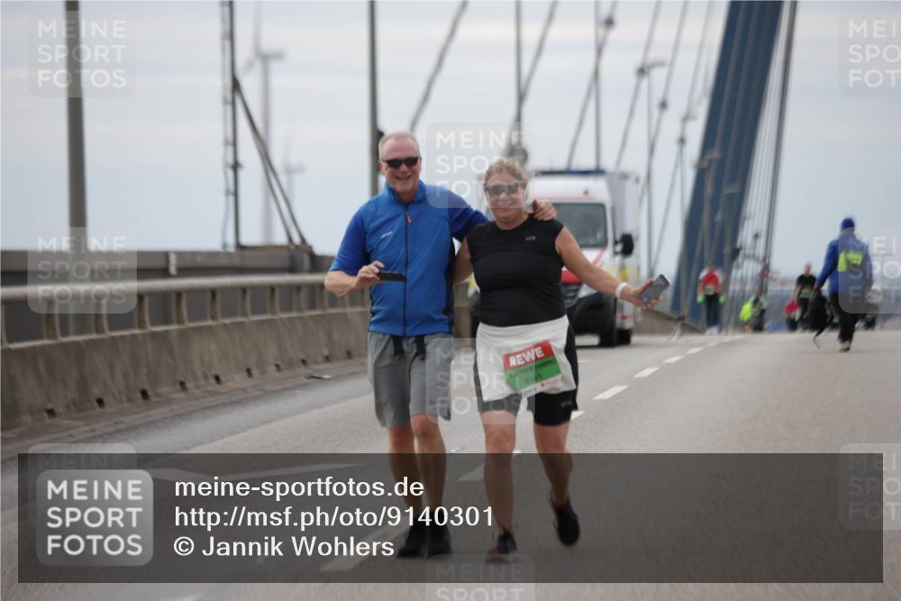 03.10.2025 - Köhlbrandbrückenlauf Jannik Wohlers http://msf.ph/oto/9140301 03.10.2025 16:11:34 Position 1 8361 meine-sportfotos.de