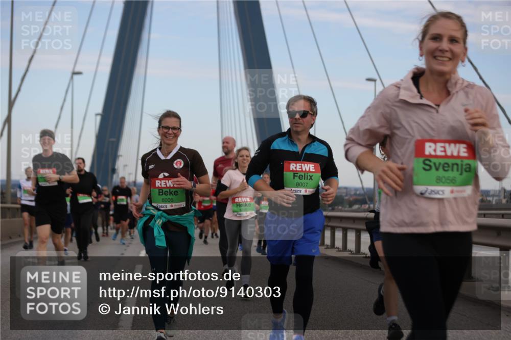 03.10.2025 - Köhlbrandbrückenlauf Jannik Wohlers http://msf.ph/oto/9140303 03.10.2025 15:31:49 Position 1 8007, 8056, 8006, 8700 meine-sportfotos.de
