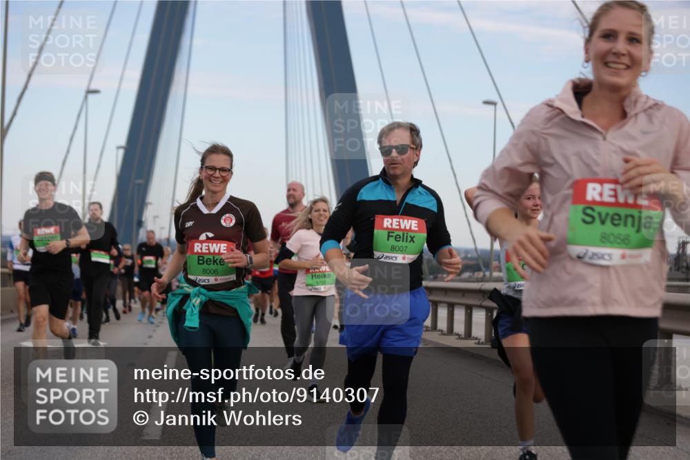 03.10.2025 - Köhlbrandbrückenlauf Jannik Wohlers http://msf.ph/oto/9140307 03.10.2025 15:31:49 Position 1 8006, 8700, 8007, 8056 meine-sportfotos.de