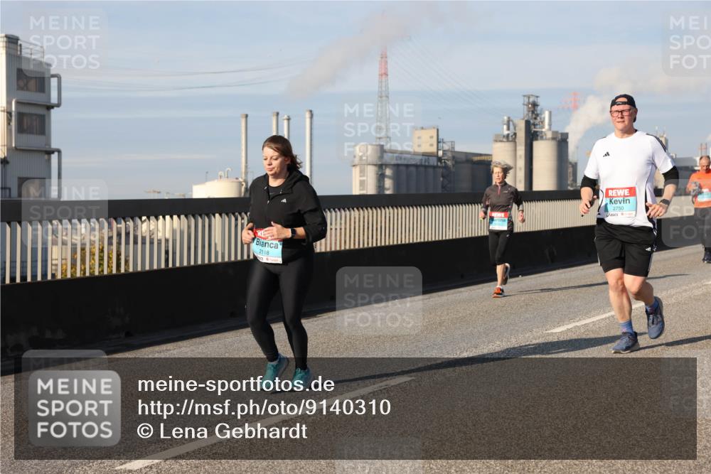 03.10.2025 - Köhlbrandbrückenlauf Lena Gebhardt http://msf.ph/oto/9140310 03.10.2025 09:58:06 Position 2 2118, 2750 meine-sportfotos.de