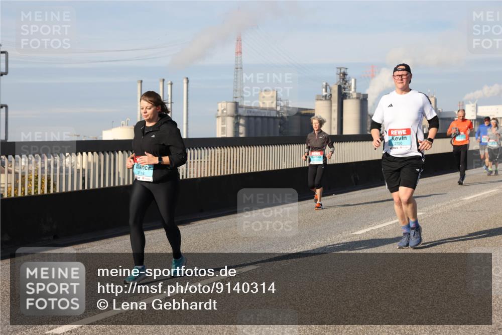 03.10.2025 - Köhlbrandbrückenlauf Lena Gebhardt http://msf.ph/oto/9140314 03.10.2025 09:58:06 Position 2 2118, 2750 meine-sportfotos.de