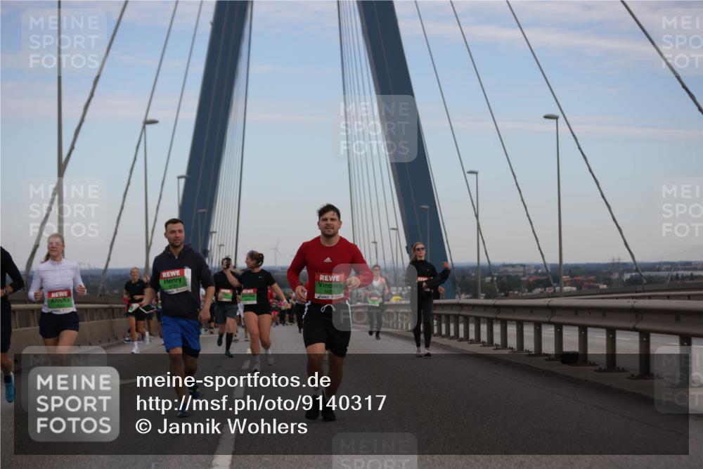 03.10.2025 - Köhlbrandbrückenlauf Jannik Wohlers http://msf.ph/oto/9140317 03.10.2025 15:32:46 Position 1 8127 meine-sportfotos.de
