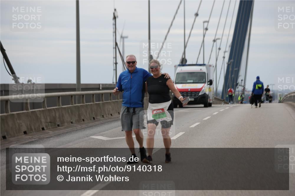 03.10.2025 - Köhlbrandbrückenlauf Jannik Wohlers http://msf.ph/oto/9140318 03.10.2025 16:11:35 Position 1 8361 meine-sportfotos.de