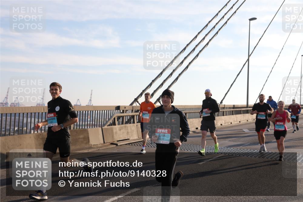 03.10.2025 - Köhlbrandbrückenlauf Yannick Fuchs http://msf.ph/oto/9140328 03.10.2025 08:25:03 Position 2 3183, 1216 meine-sportfotos.de