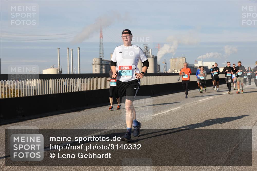 03.10.2025 - Köhlbrandbrückenlauf Lena Gebhardt http://msf.ph/oto/9140332 03.10.2025 09:58:07 Position 2 2750 meine-sportfotos.de