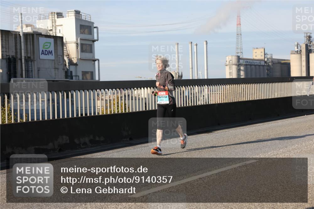 03.10.2025 - Köhlbrandbrückenlauf Lena Gebhardt http://msf.ph/oto/9140357 03.10.2025 09:58:08 Position 2 3252 meine-sportfotos.de