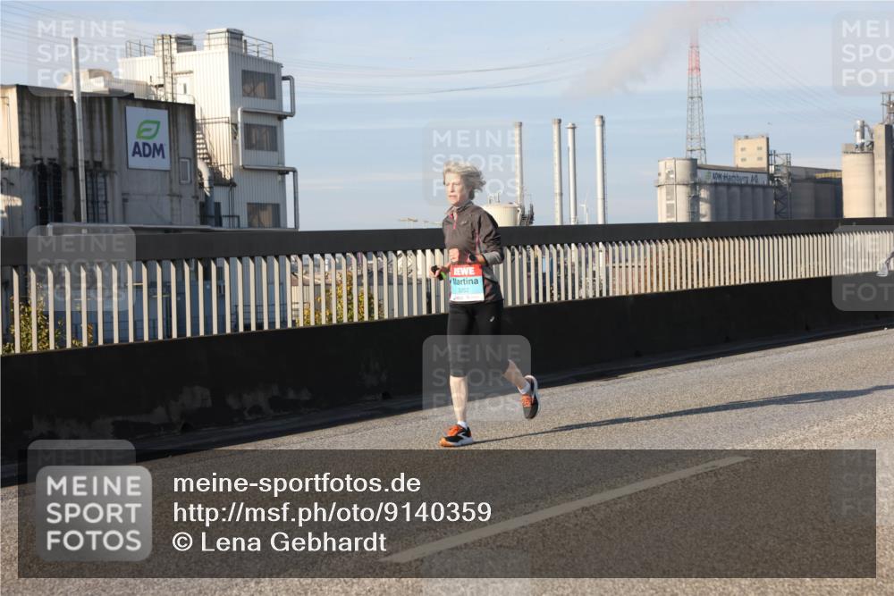 03.10.2025 - Köhlbrandbrückenlauf Lena Gebhardt http://msf.ph/oto/9140359 03.10.2025 09:58:08 Position 2  meine-sportfotos.de