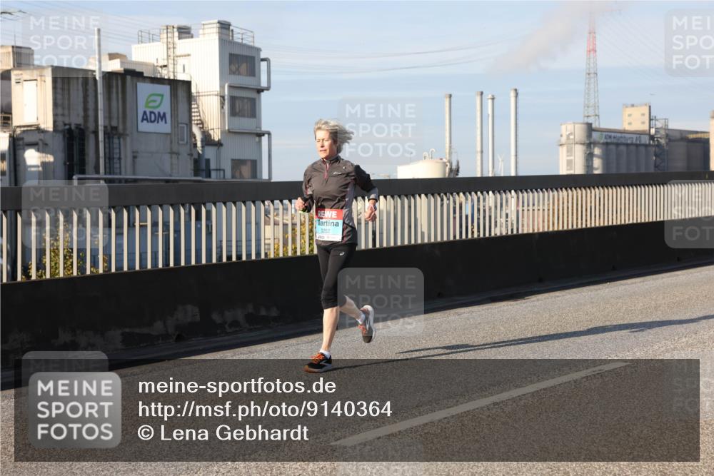 03.10.2025 - Köhlbrandbrückenlauf Lena Gebhardt http://msf.ph/oto/9140364 03.10.2025 09:58:09 Position 2 3252 meine-sportfotos.de
