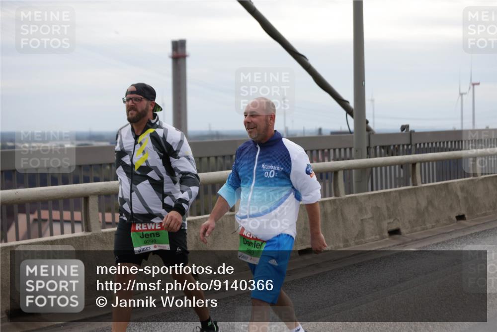 03.10.2025 - Köhlbrandbrückenlauf Jannik Wohlers http://msf.ph/oto/9140366 03.10.2025 16:11:36 Position 1 9298, 0, 0, 8593, 6 meine-sportfotos.de