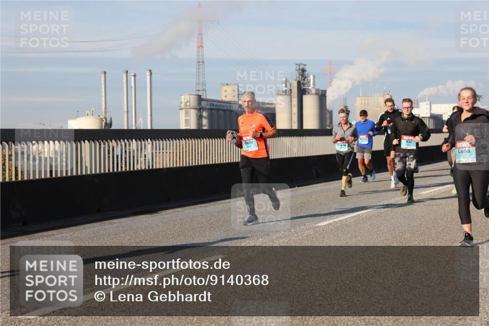 03.10.2025 - Köhlbrandbrückenlauf Lena Gebhardt http://msf.ph/oto/9140368 03.10.2025 09:58:09 Position 2 3576, 1720 meine-sportfotos.de