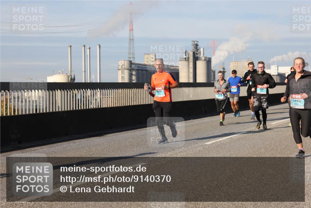 03.10.2025 - Köhlbrandbrückenlauf Lena Gebhardt http://msf.ph/oto/9140370 03.10.2025 09:58:09 Position 2 3576, 1720 meine-sportfotos.de