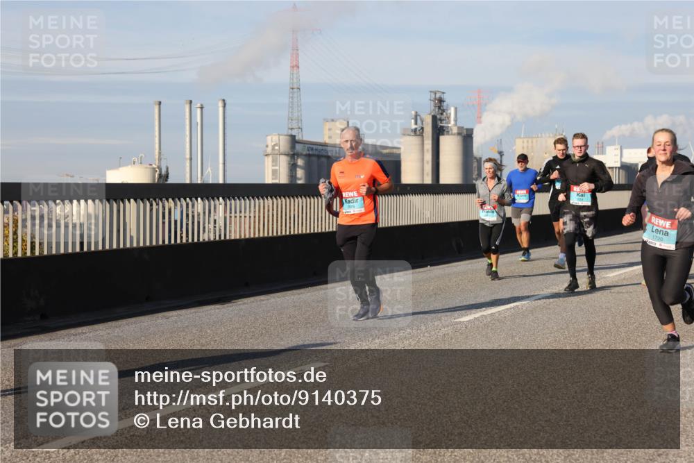 03.10.2025 - Köhlbrandbrückenlauf Lena Gebhardt http://msf.ph/oto/9140375 03.10.2025 09:58:09 Position 2 1720 meine-sportfotos.de