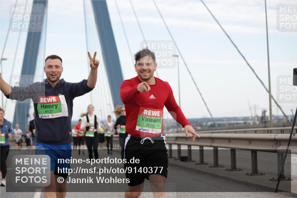 03.10.2025 - Köhlbrandbrückenlauf Jannik Wohlers http://msf.ph/oto/9140377 03.10.2025 15:32:48 Position 1 8127, 8029 meine-sportfotos.de