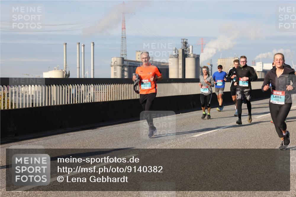 03.10.2025 - Köhlbrandbrückenlauf Lena Gebhardt http://msf.ph/oto/9140382 03.10.2025 09:58:09 Position 2 3576, 1720, 1 meine-sportfotos.de