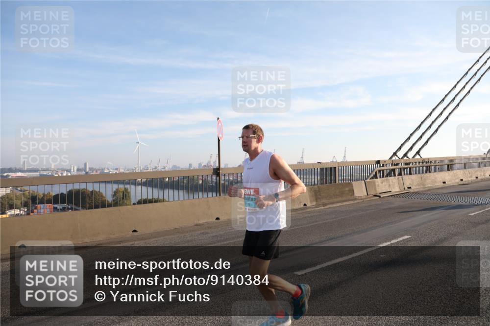 03.10.2025 - Köhlbrandbrückenlauf Yannick Fuchs http://msf.ph/oto/9140384 03.10.2025 08:25:10 Position 2 176 meine-sportfotos.de