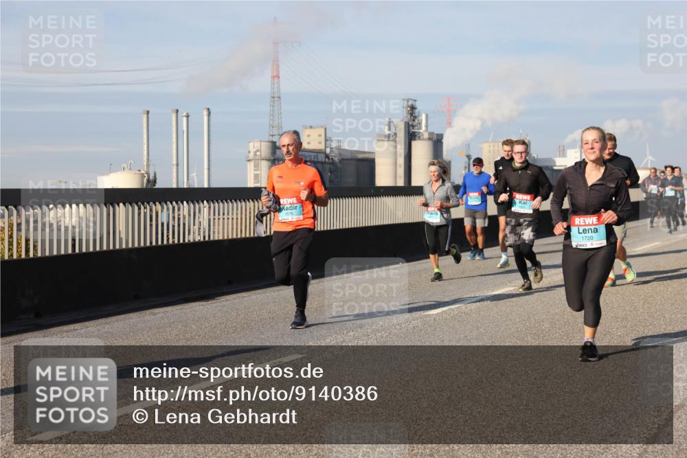 03.10.2025 - Köhlbrandbrückenlauf Lena Gebhardt http://msf.ph/oto/9140386 03.10.2025 09:58:10 Position 2 3576, 1551, 1720 meine-sportfotos.de