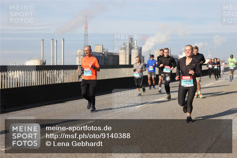 03.10.2025 - Köhlbrandbrückenlauf Lena Gebhardt http://msf.ph/oto/9140388 03.10.2025 09:58:10 Position 2 3576, 1720 meine-sportfotos.de