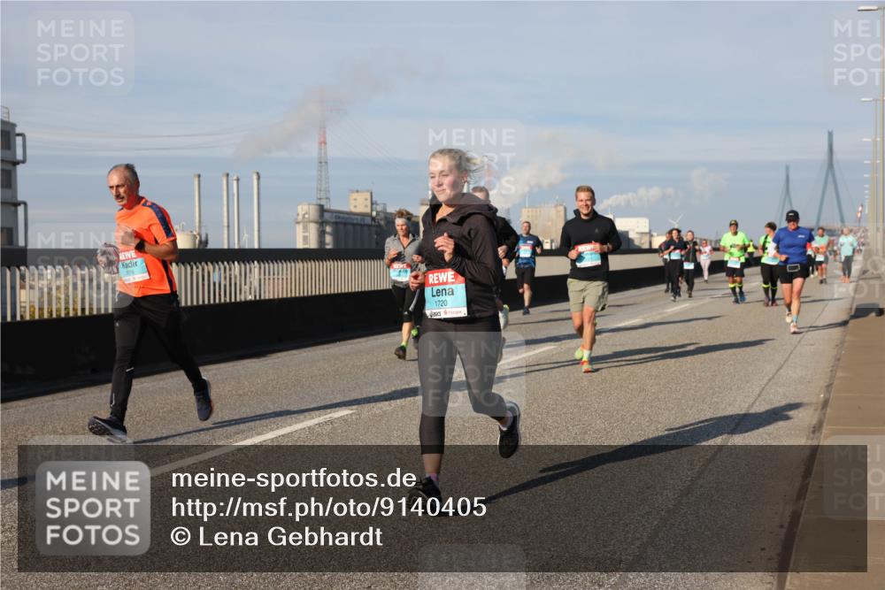 03.10.2025 - Köhlbrandbrückenlauf Lena Gebhardt http://msf.ph/oto/9140405 03.10.2025 09:58:11 Position 2 1720 meine-sportfotos.de