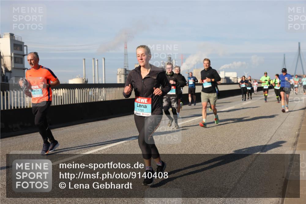 03.10.2025 - Köhlbrandbrückenlauf Lena Gebhardt http://msf.ph/oto/9140408 03.10.2025 09:58:11 Position 2 3576, 1720 meine-sportfotos.de