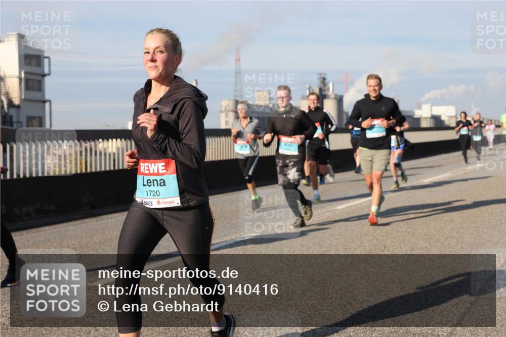03.10.2025 - Köhlbrandbrückenlauf Lena Gebhardt http://msf.ph/oto/9140416 03.10.2025 09:58:11 Position 2 1720 meine-sportfotos.de