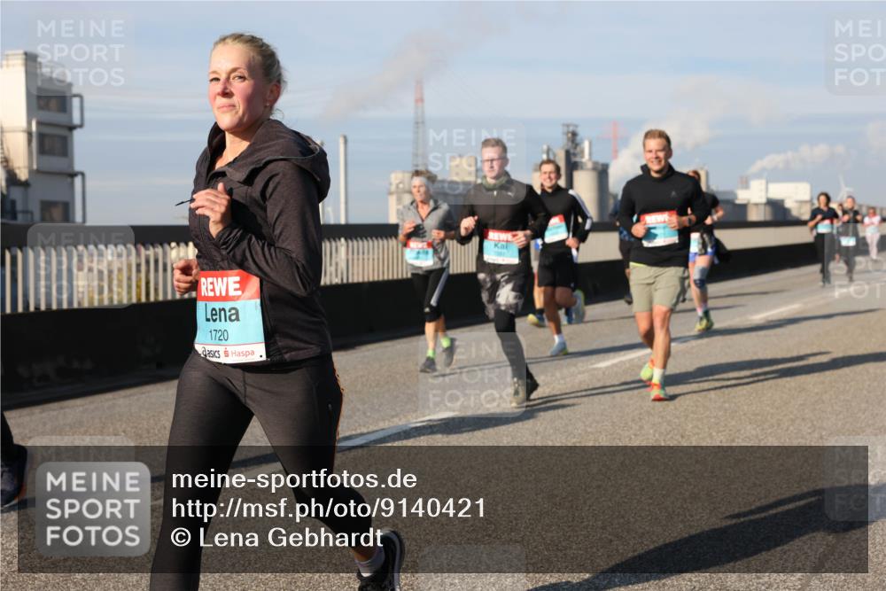 03.10.2025 - Köhlbrandbrückenlauf Lena Gebhardt http://msf.ph/oto/9140421 03.10.2025 09:58:11 Position 2 1720 meine-sportfotos.de