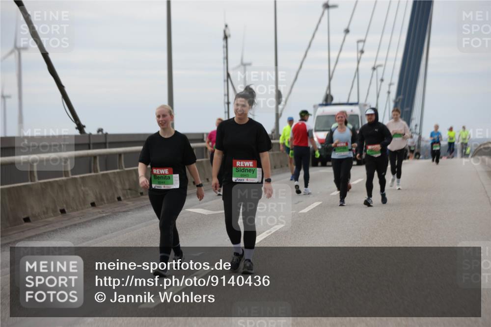 03.10.2025 - Köhlbrandbrückenlauf Jannik Wohlers http://msf.ph/oto/9140436 03.10.2025 16:12:25 Position 1 8944, 8943 meine-sportfotos.de